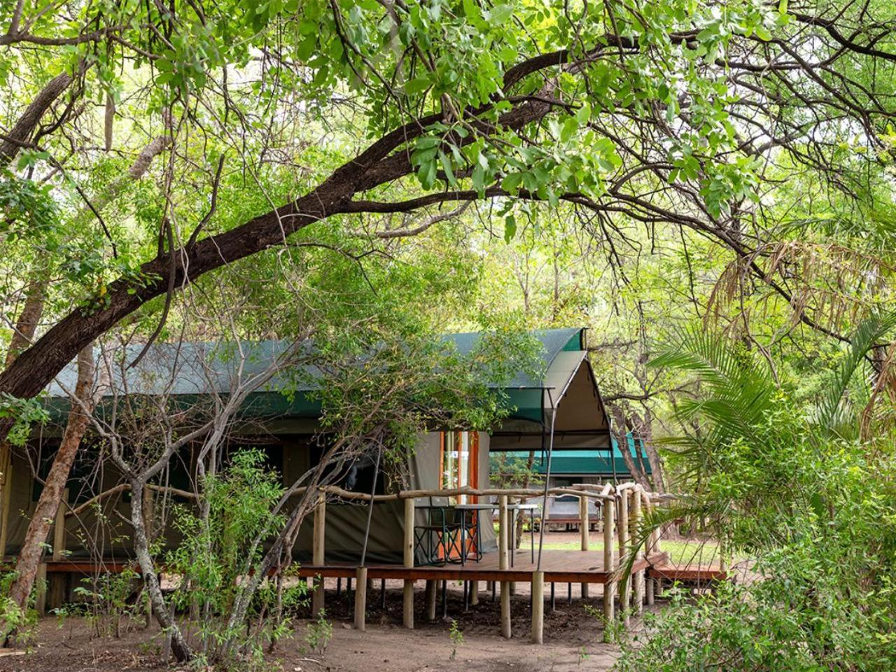 Ndhovu Safari Lodge Mahango Экстерьер фото
